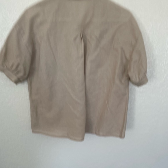 Tan blouse - Picture 10 of 11
